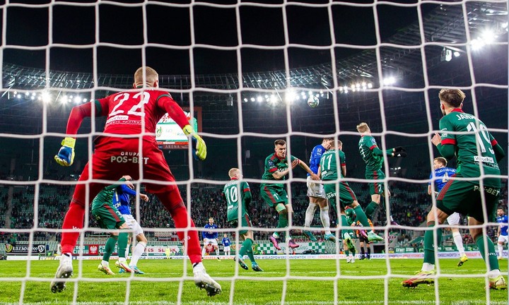 Štyri kolá do konca: Šatka bojuje o titul, Pich zachraňuje Slask
